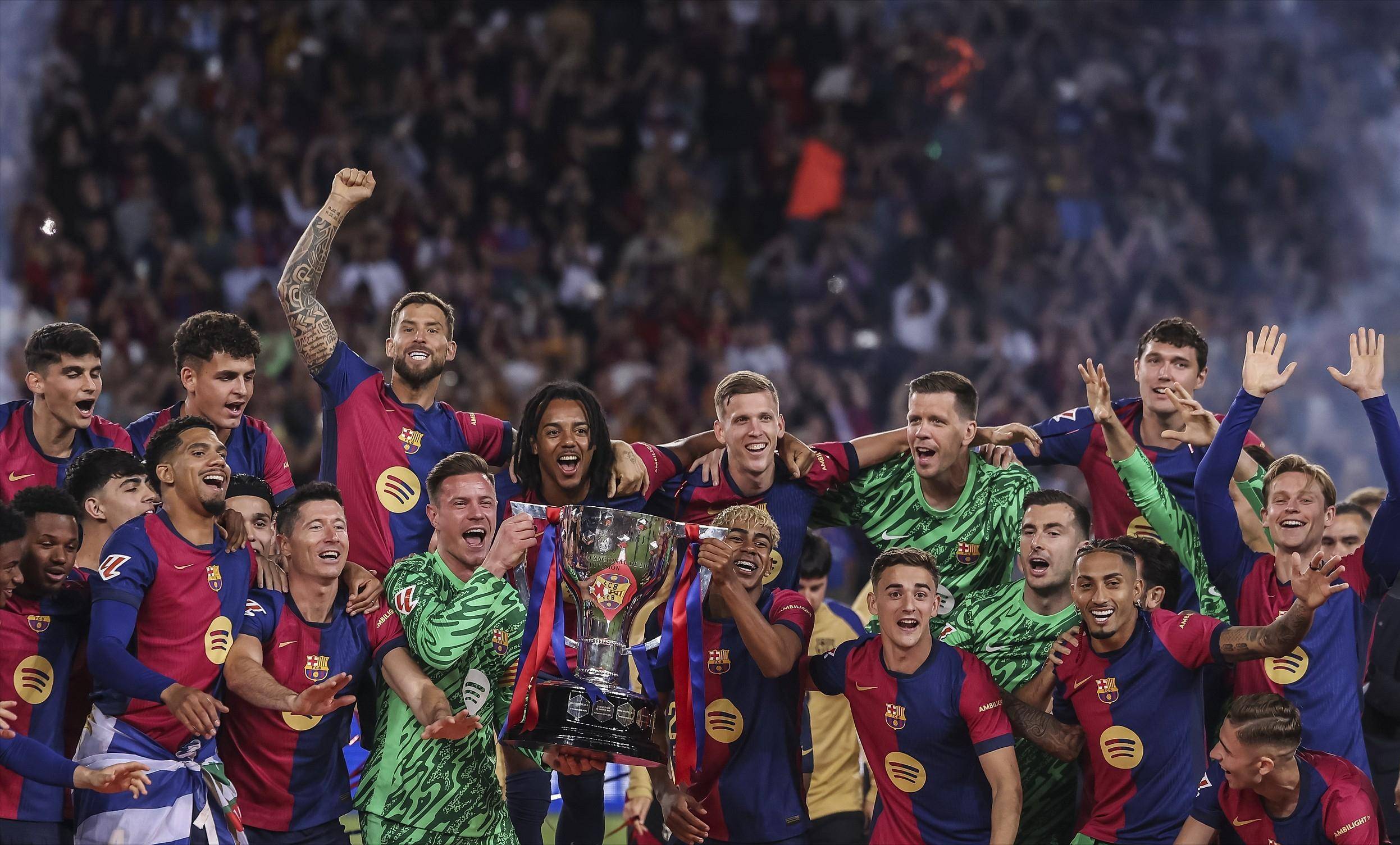 记者：西海岸下周二在杭州集结，杭州备战期间要踢一场热身赛（记者：西海岸队下周二赴杭集结，驻杭备战期间将进行一场热身赛）