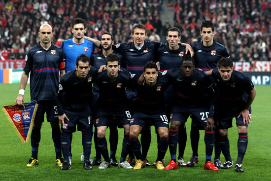 湖人新赛季连胜三场，团队配合显著提升