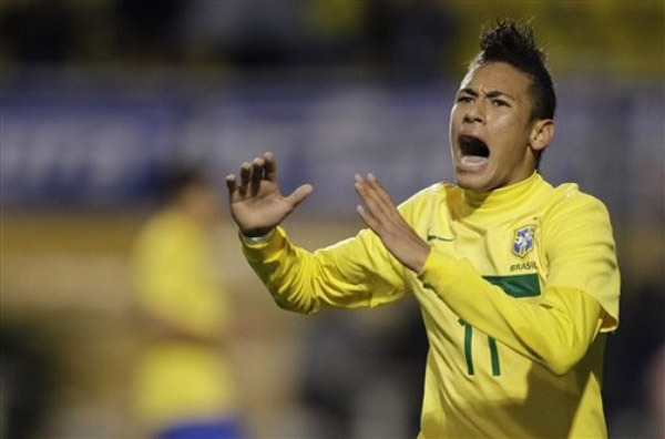 曼城瓜帅战术调整成功击败托特纳姆（瓜帅变阵奏效，曼城力克托特纳姆）