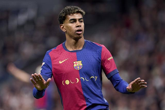 塞萨尔：齐沃为什么要换下博尼和泽林斯基？他俩明明表现最好（塞萨尔质疑齐沃换人：为何撤下表现最佳的博尼与泽林斯基？）