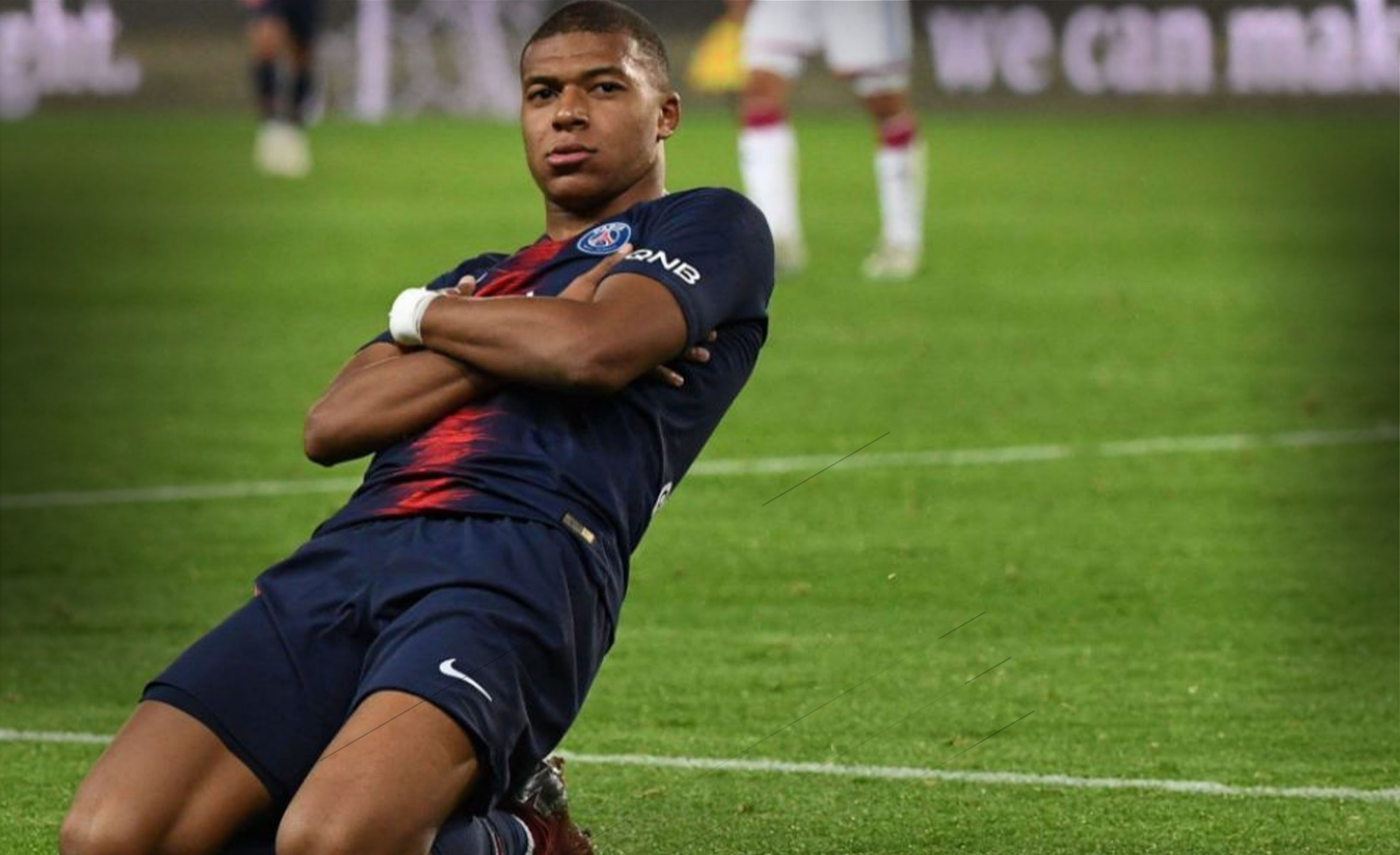 昂达夫首次德甲连场进球2+；对多特进6球生涯德甲单一对手最多（昂达夫德甲首次连场梅开二度；对多特已进6球为生涯最多）