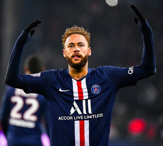 媒体人：邵佳一的最大优势就是省钱、超级省钱（媒体人称：邵佳一最大优势是极其省钱）