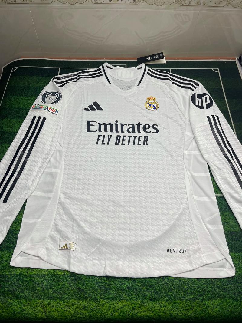 毛罗：尤文后防缺乏领袖，斯帕莱蒂应让他们展现个性成为领袖（毛罗：尤文后防缺少领袖 斯帕莱蒂应鼓励球员展现个性并挑起重担）