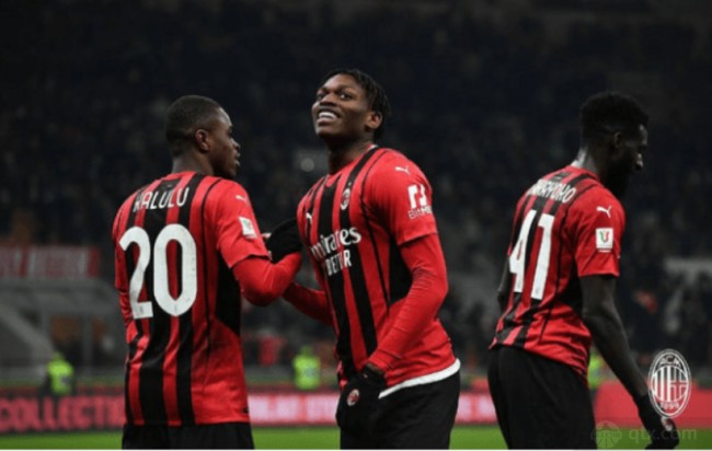 每体：阿莫林决定铁腕改革曼联，并已经采取了一系列措施（每体：阿莫林决意强硬整顿曼联，多项举措已启动）